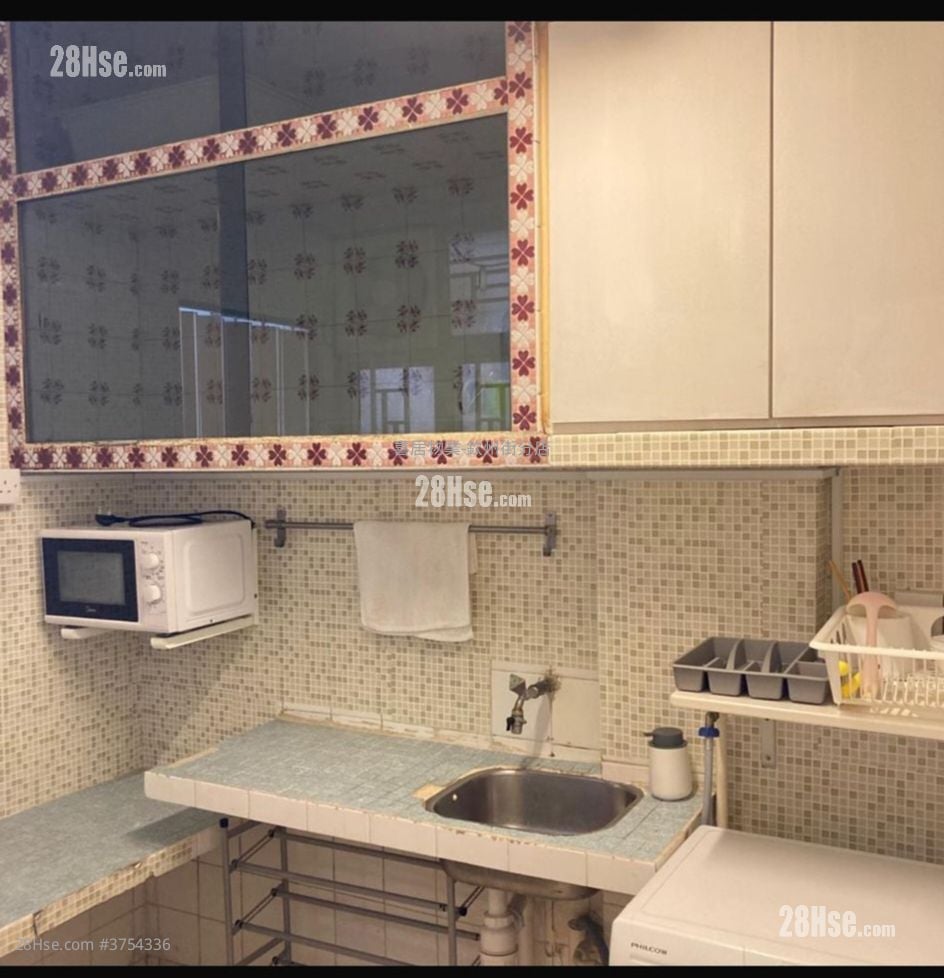 福榮街126號5/F Rental 2 Bedrooms , 1 Bathroom 400 ft²