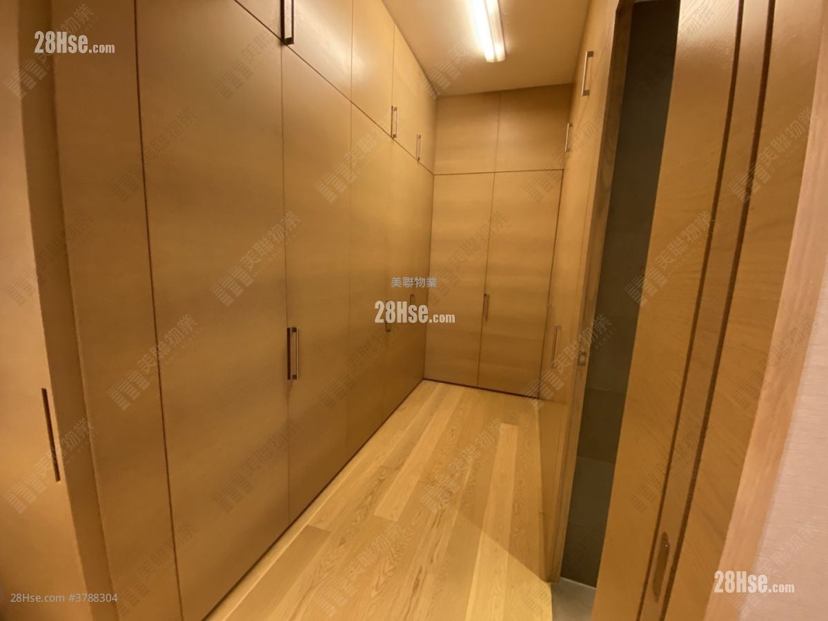 京士柏山 售盘 2 房 1,230 平方尺