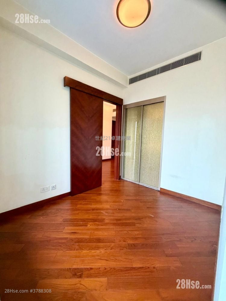 The Coronation Rental 1 Bedroom , 1 Bathroom 471 ft²