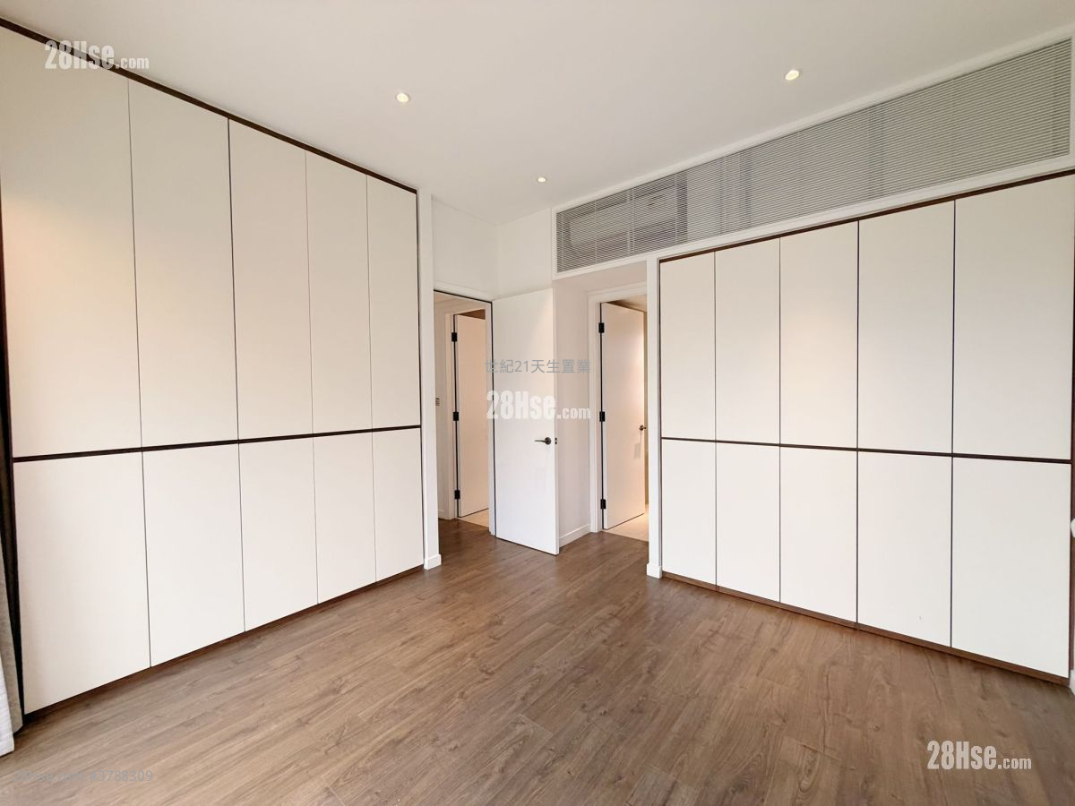 Avignon Rental 4 Bedrooms , 3 Bathrooms 1,201 ft²