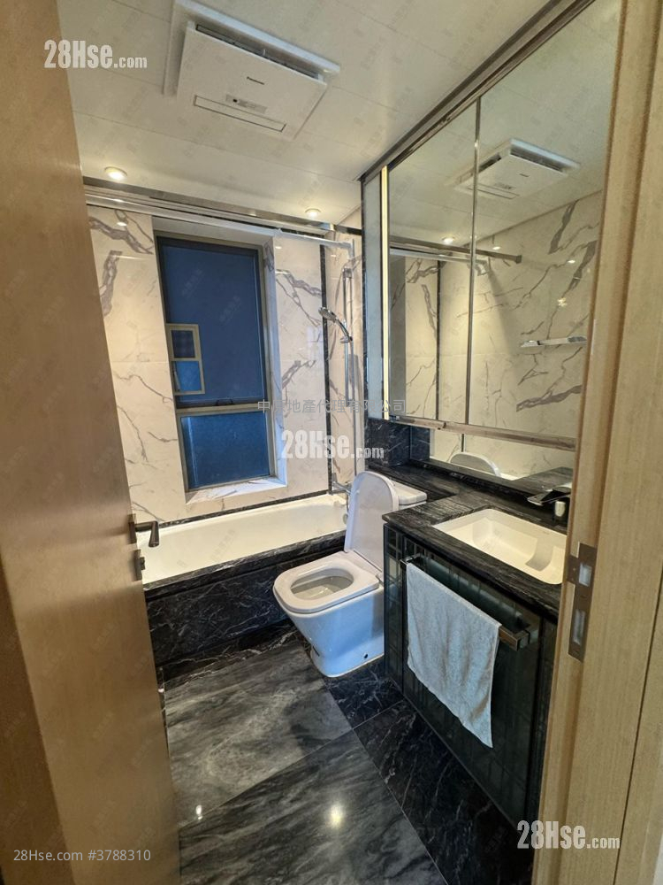 Grand Marini Sell 3 Bedrooms , 2 Bathrooms 807 ft²