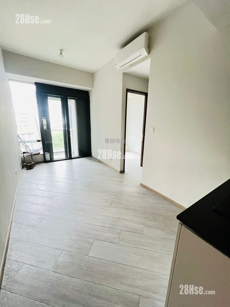 The Royale Rental 2 Bedrooms , 1 Bathroom 429 ft²