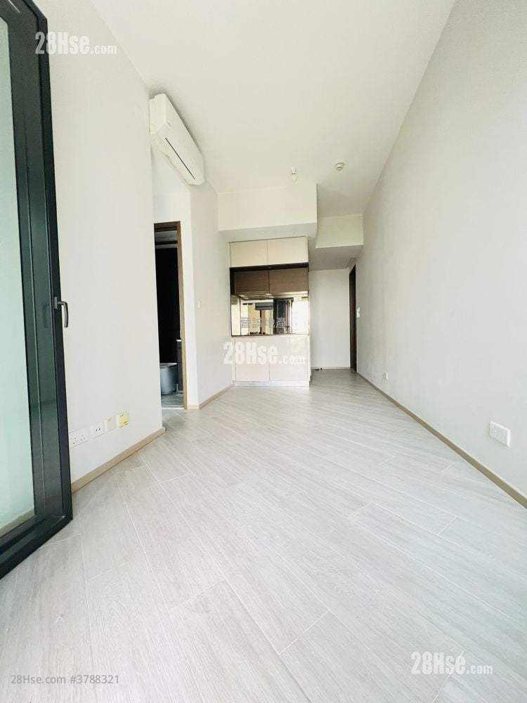 The Royale Rental 2 Bedrooms , 1 Bathroom 429 ft²