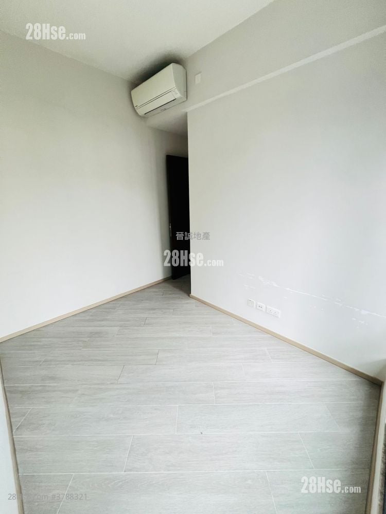 The Royale Rental 2 Bedrooms , 1 Bathroom 429 ft²