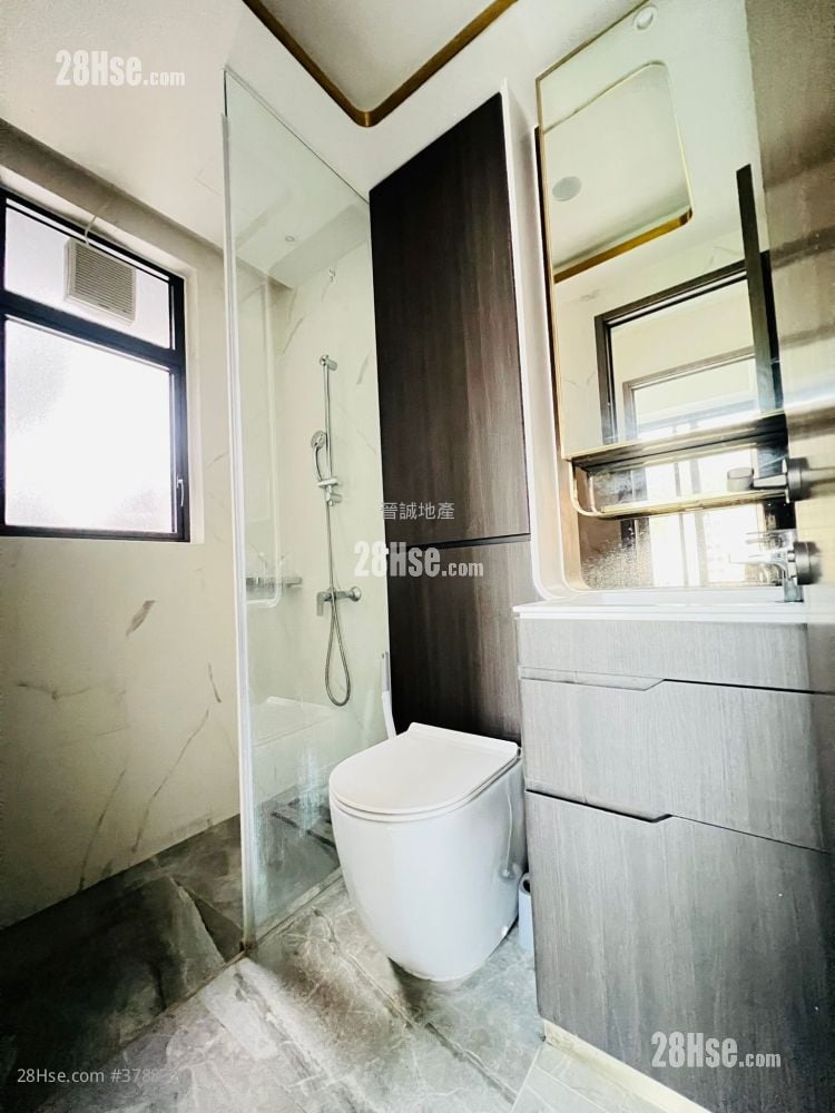 The Royale Rental 2 Bedrooms , 1 Bathroom 429 ft²