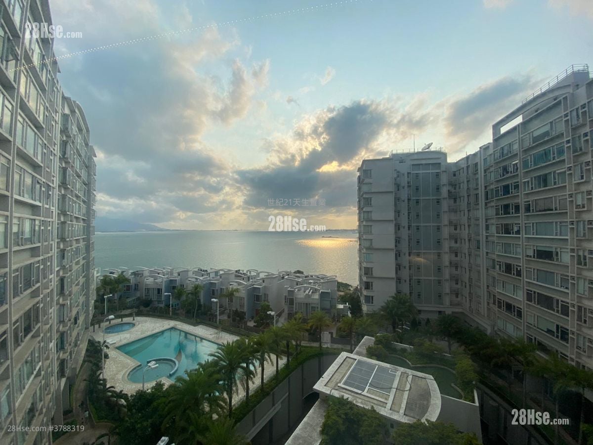 Aqua Blue Rental 2 Bedrooms , 2 Bathrooms 886 ft²