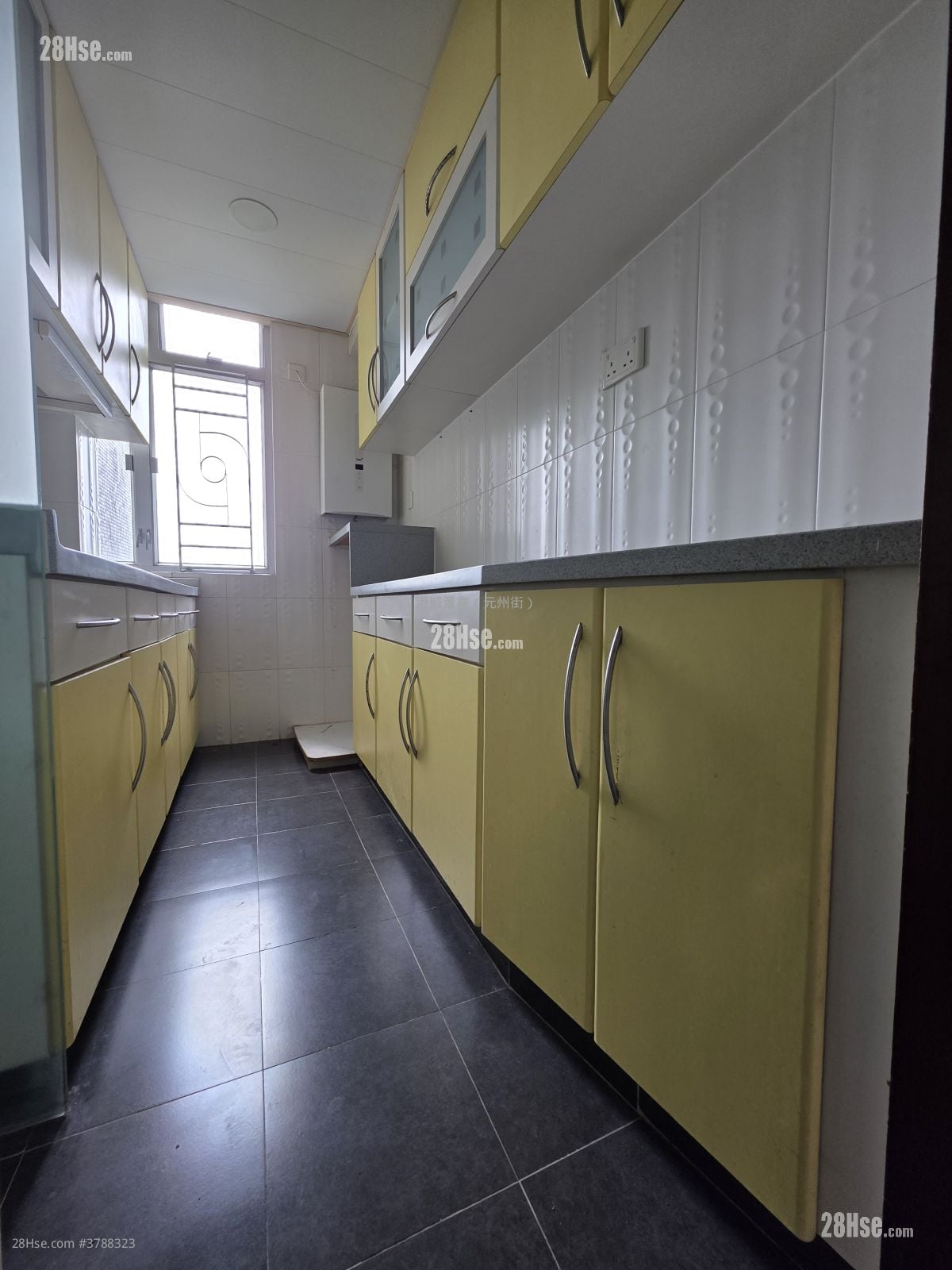 Ching Wah Court Sell 3 Bedrooms 645 ft²