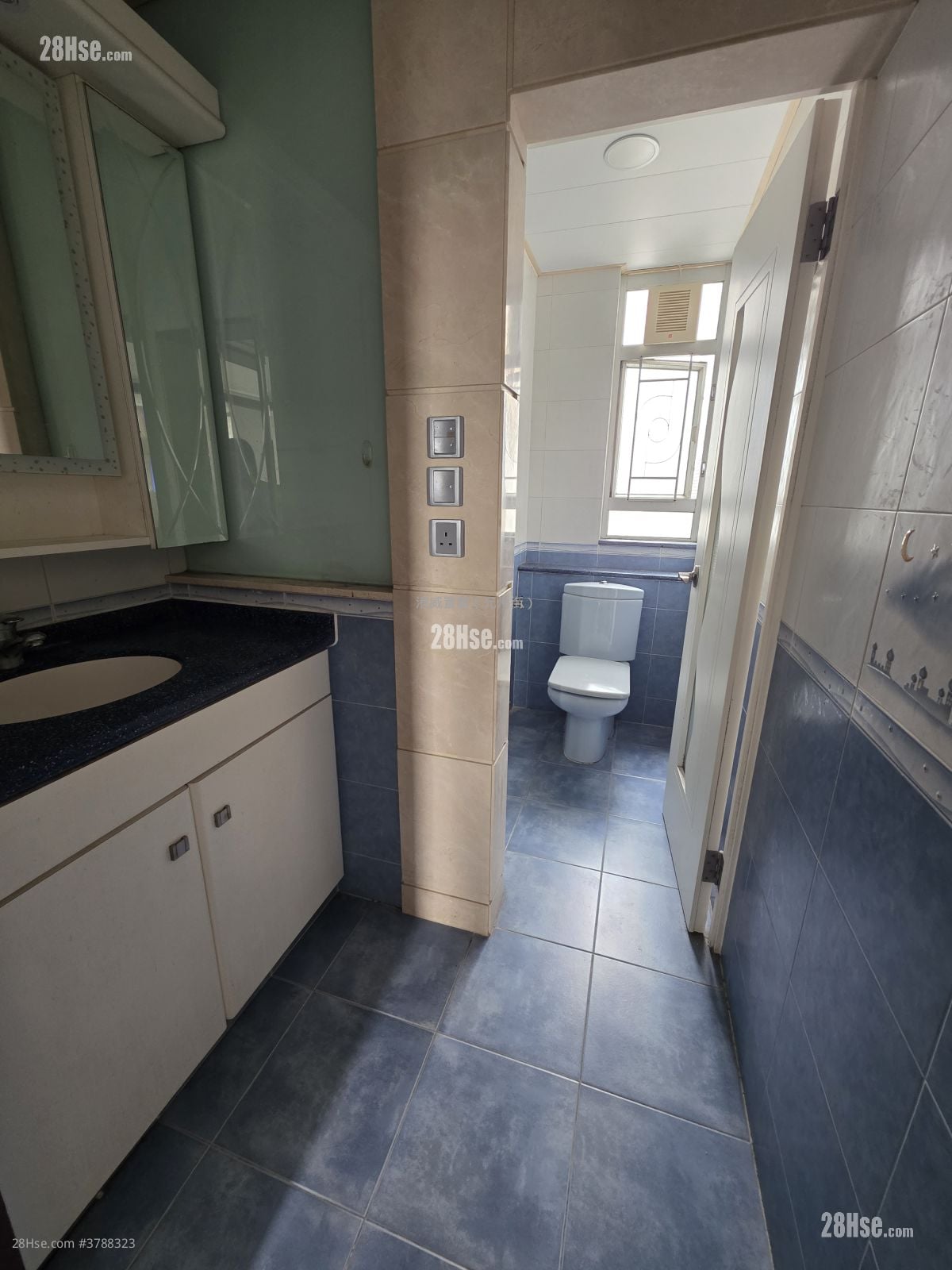 Ching Wah Court Sell 3 Bedrooms 645 ft²