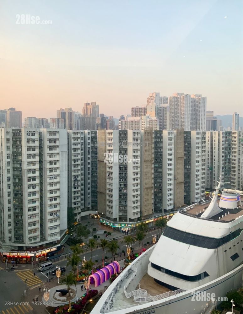 Whampoa Garden Sell 4 Bedrooms , 2 Bathrooms 708 ft²