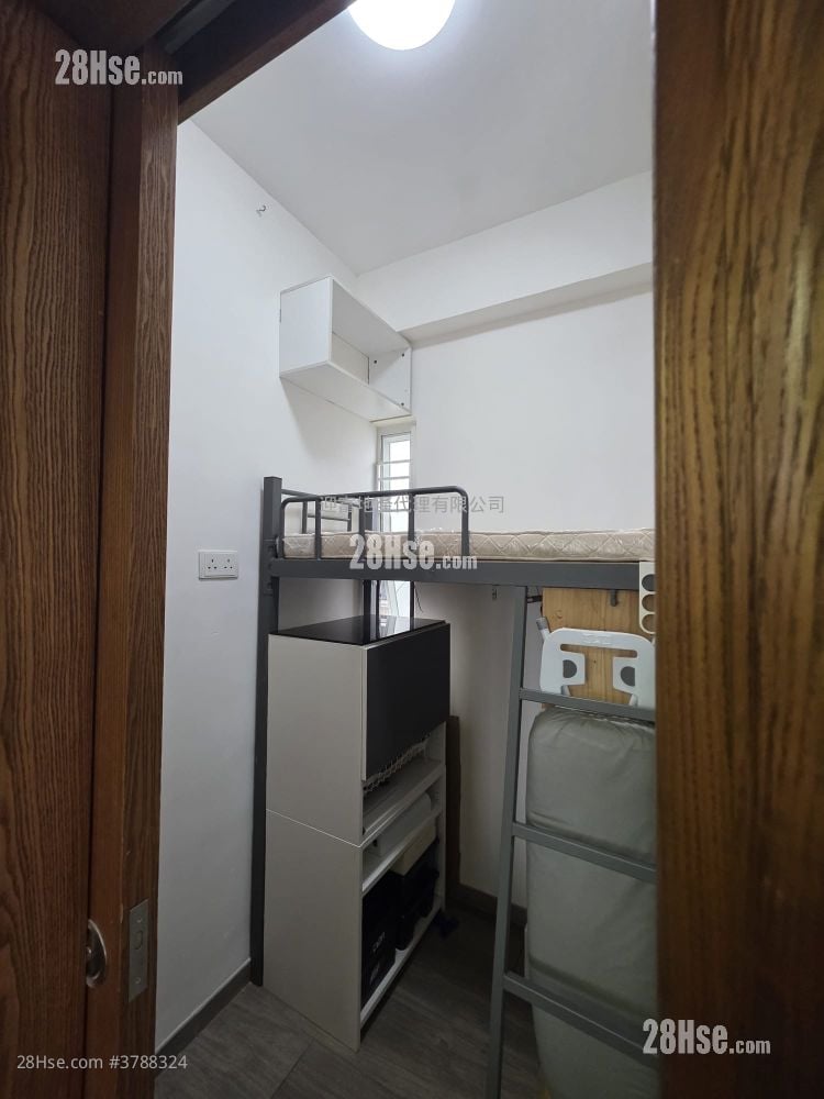 Whampoa Garden Sell 4 Bedrooms , 2 Bathrooms 708 ft²