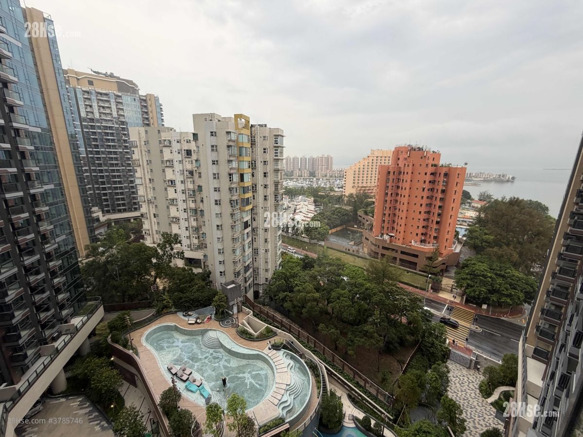 Gold Coast Bay Rental 2 Bedrooms , 1 Bathroom 441 ft²