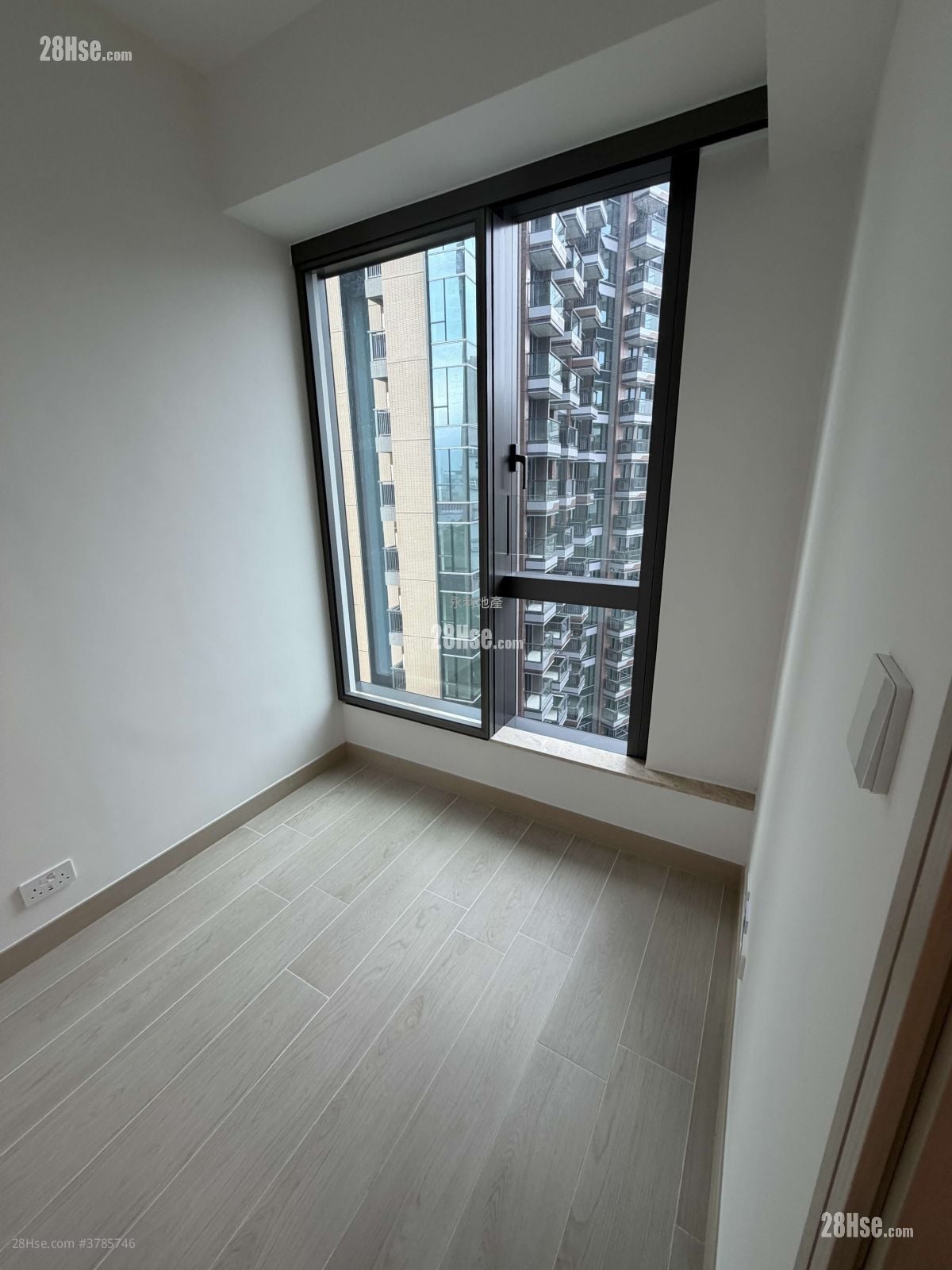 Gold Coast Bay Rental 2 Bedrooms , 1 Bathroom 441 ft²