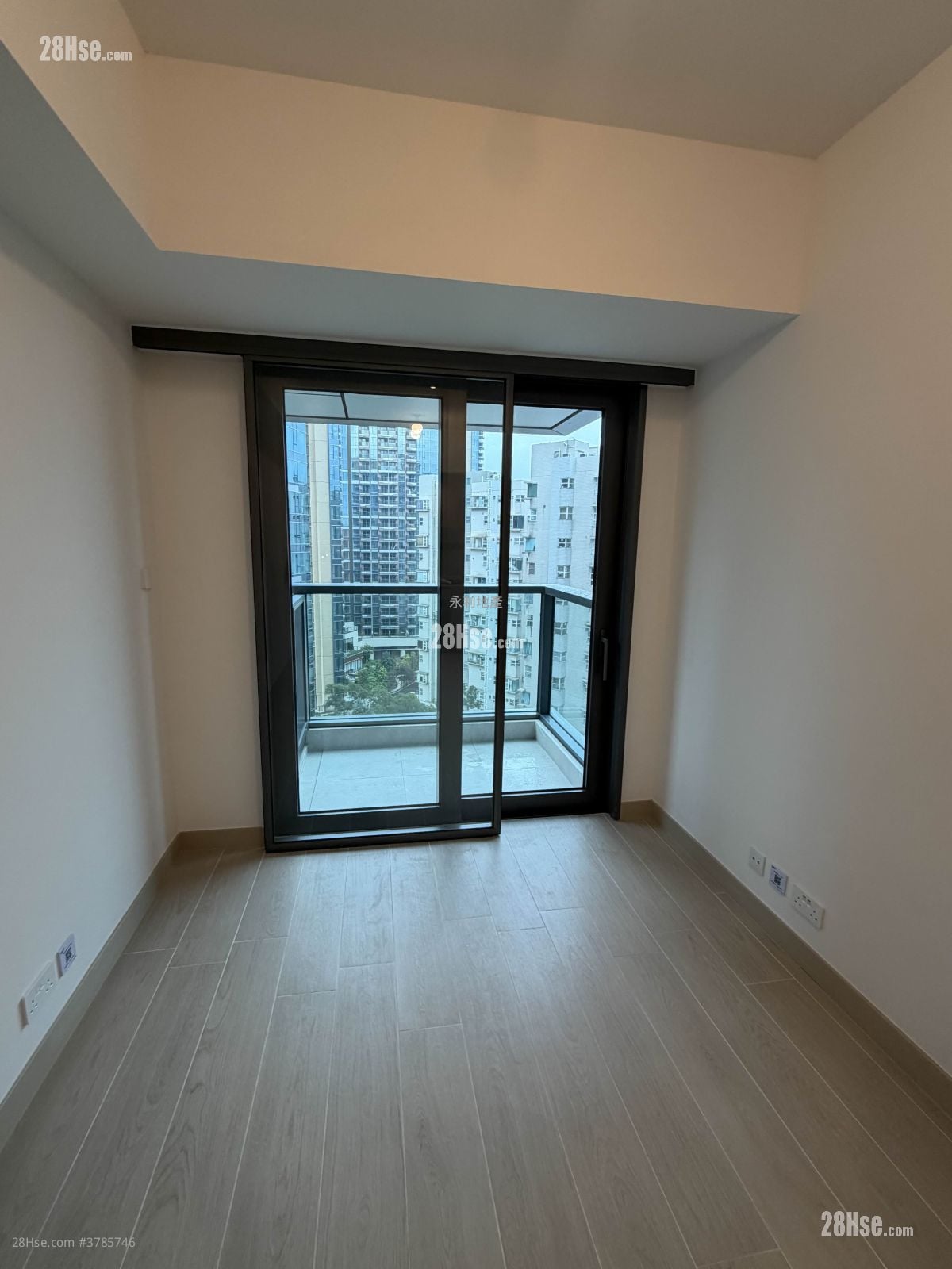 Gold Coast Bay Rental 2 Bedrooms , 1 Bathroom 441 ft²