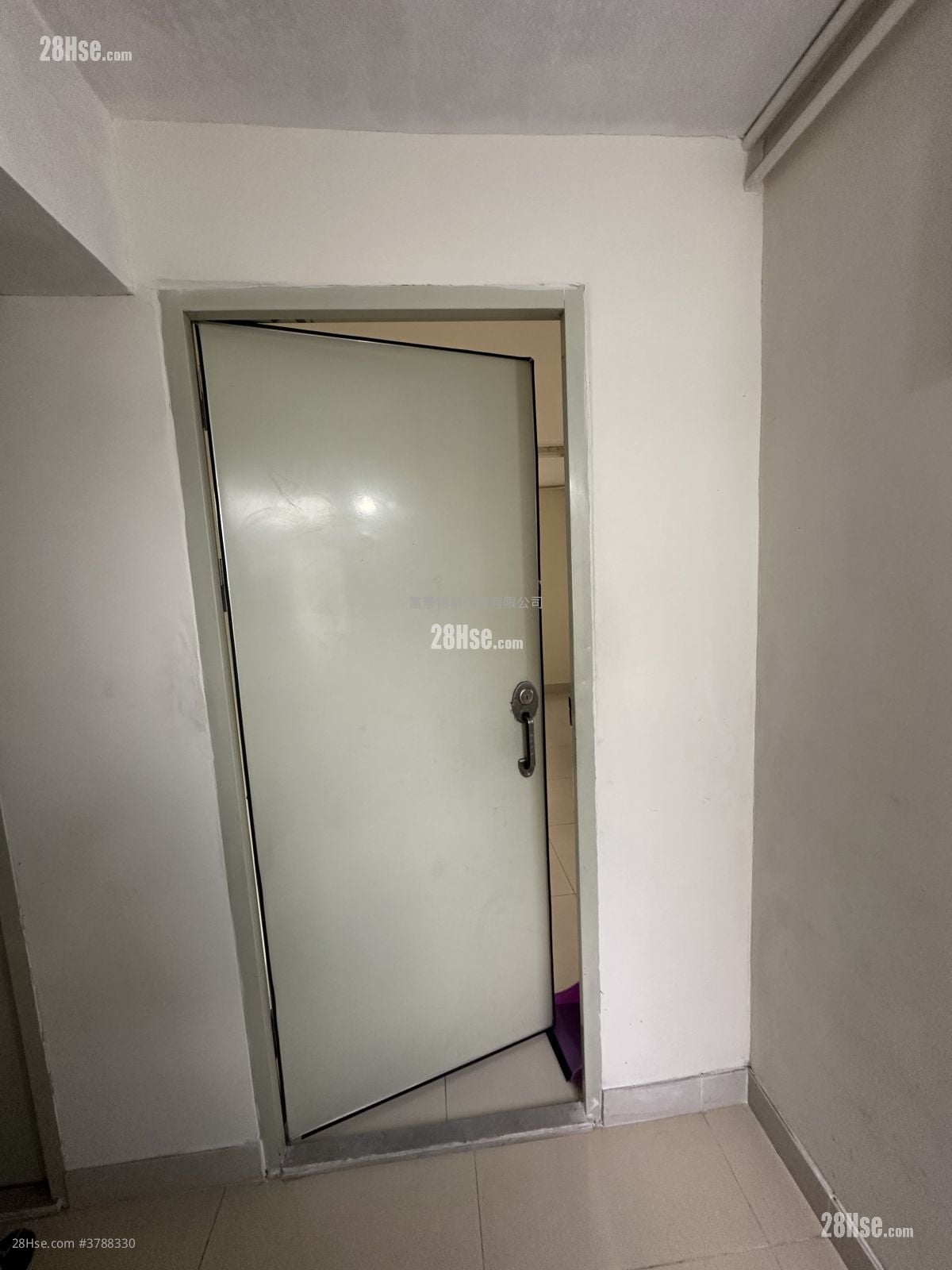 泥围 租盘 2 房 , 1 浴室 380 平方尺