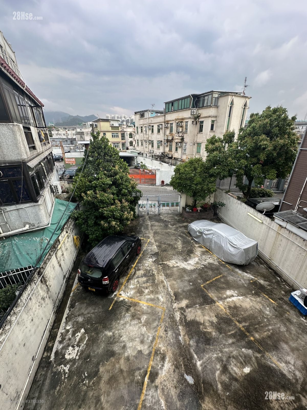 泥围 租盘 2 房 , 1 浴室 380 平方尺