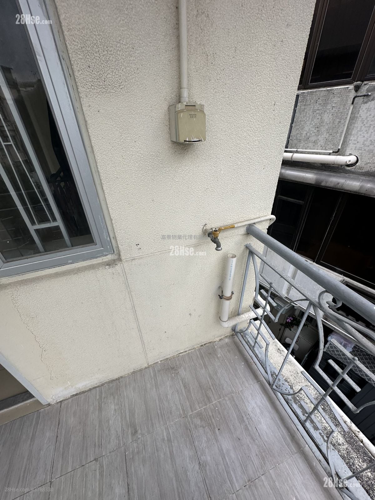 泥围 租盘 2 房 , 1 浴室 380 平方尺