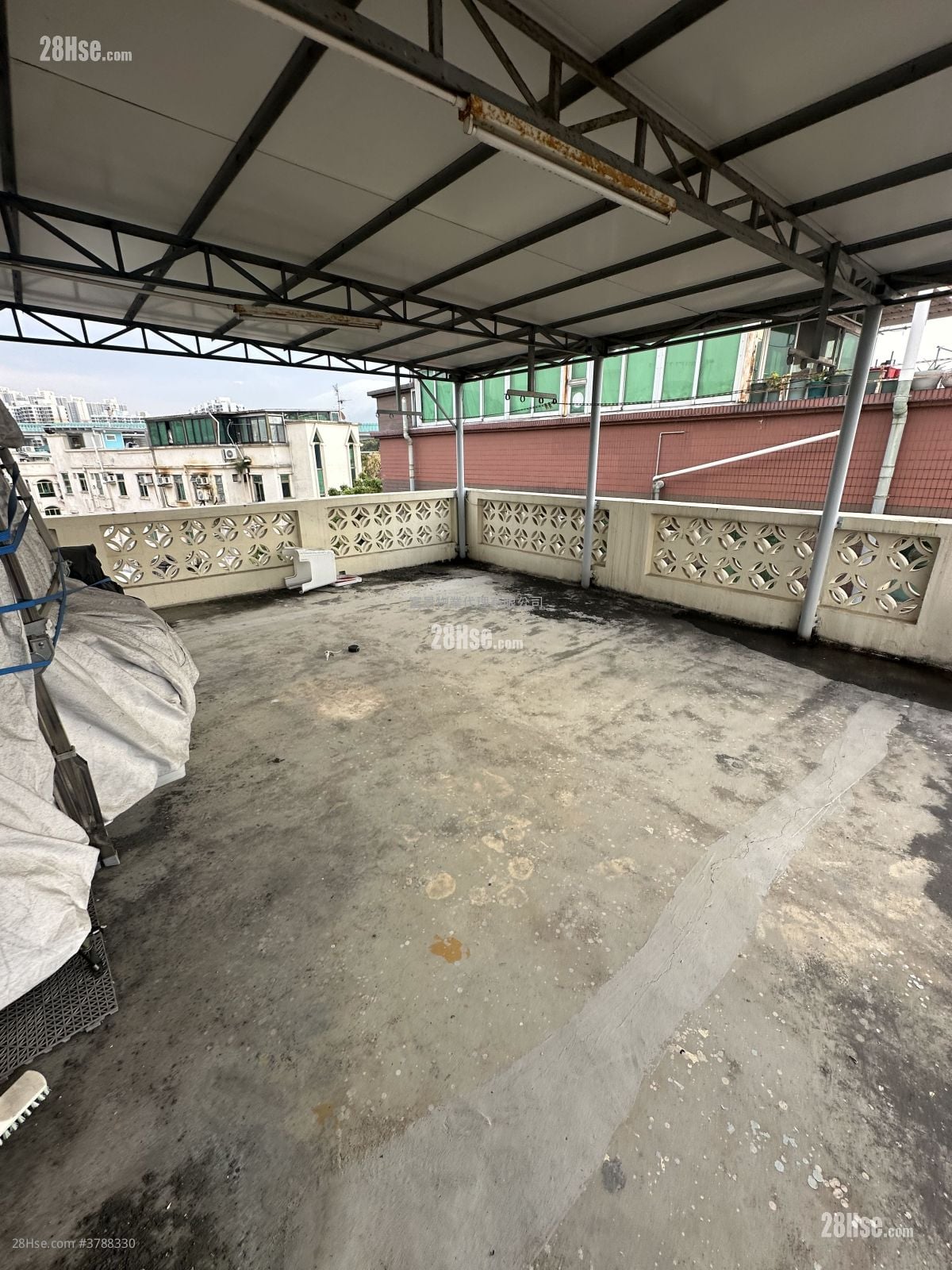 泥围 租盘 2 房 , 1 浴室 380 平方尺