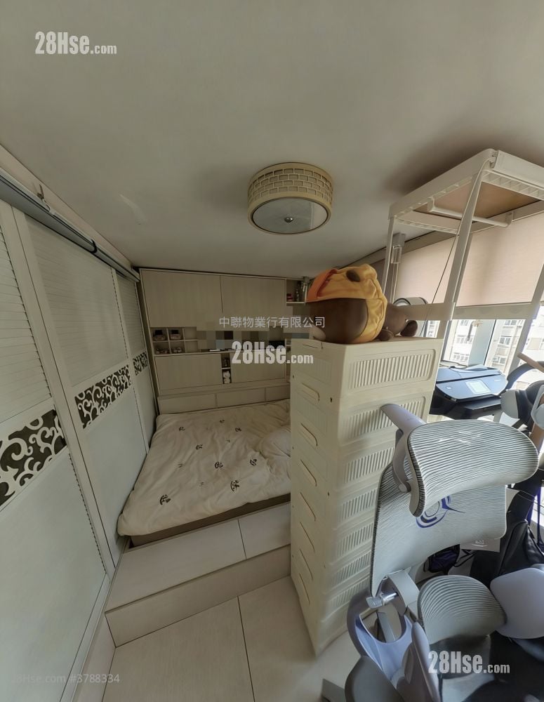 Fung Shing Court Sell 381 ft²