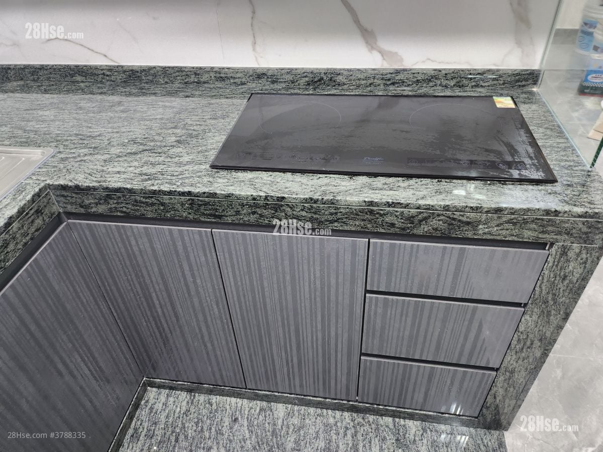 村屋 租盘 3 房 , 1 浴室 650 平方尺