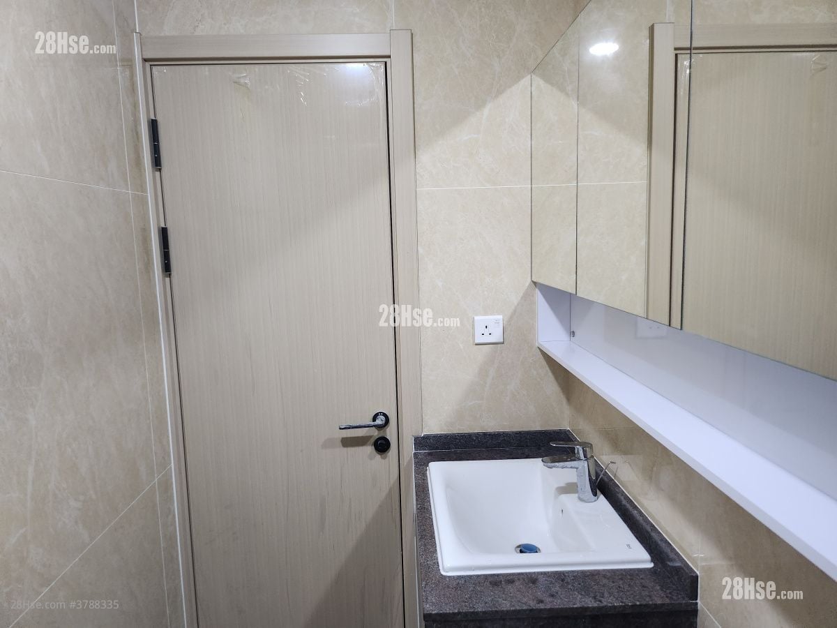 村屋 租盘 3 房 , 1 浴室 650 平方尺