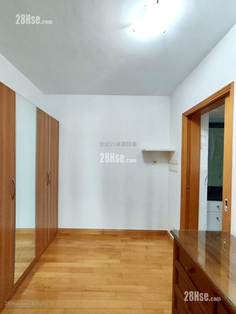 漾日居 租盘 4 房 , 2 浴室 2,011 平方尺