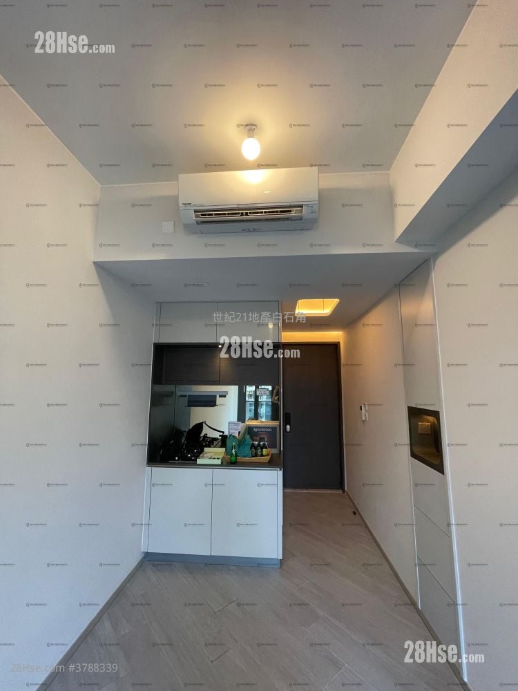 The Royale Rental 1 Bedroom 307 ft²