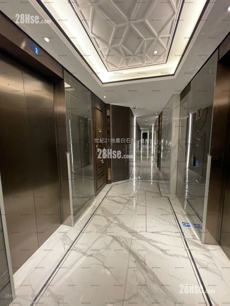 The Royale Rental 1 Bedroom 307 ft²