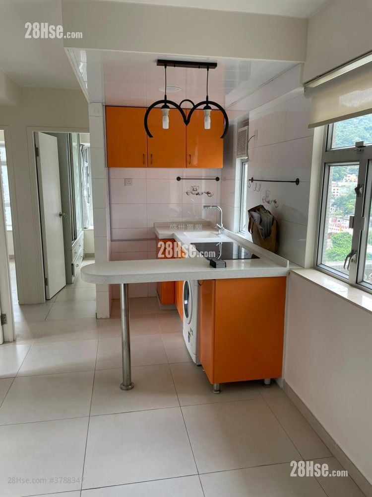Shatin Centre Sell 3 Bedrooms , 1 Bathroom 390 ft²