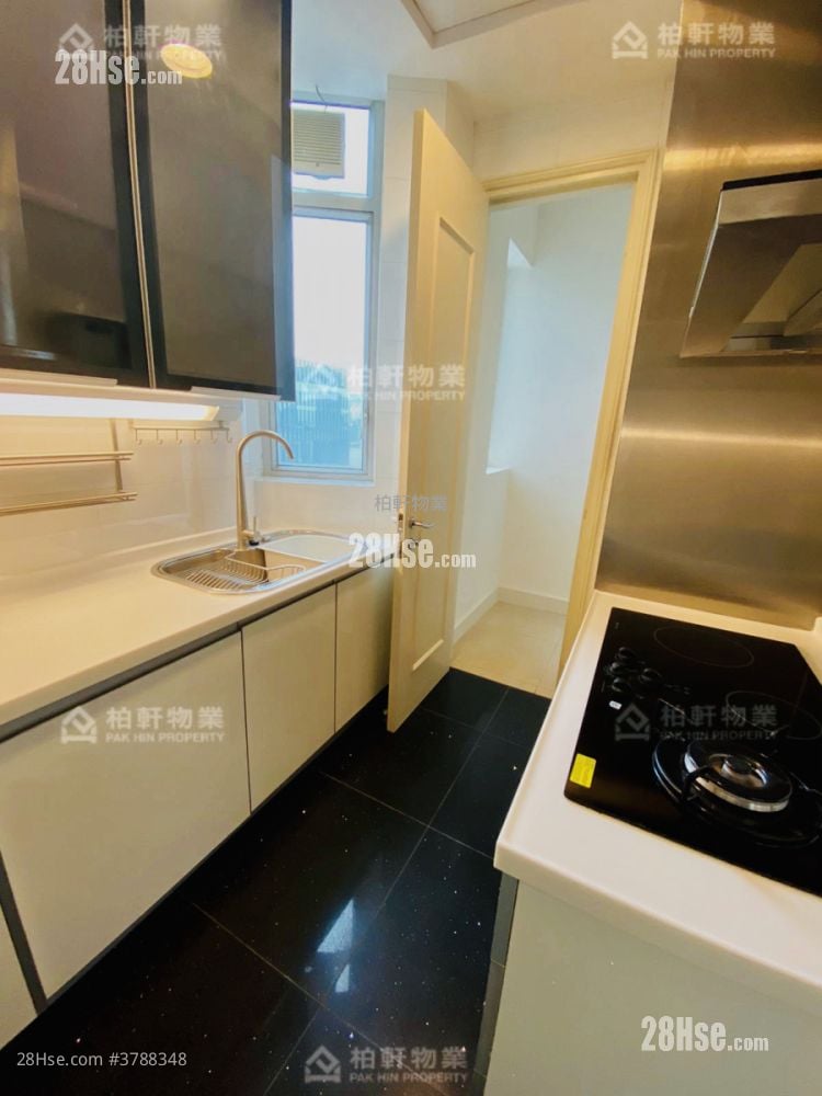 Casa 880 租盘 3 房 , 2 浴室 792 平方尺