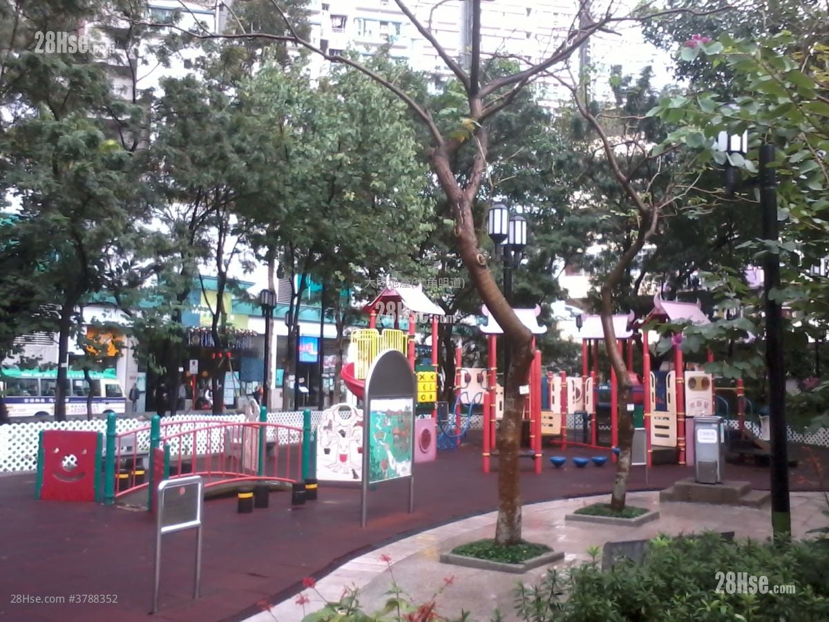 单幢楼房 租盘 2 房 233 平方尺