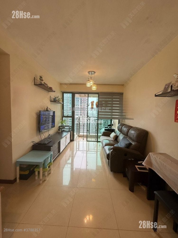 Residence Oasis Sell 3 Bedrooms 653 ft²