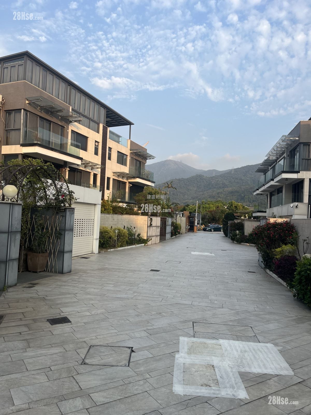 村屋 售盘 1,890 平方尺