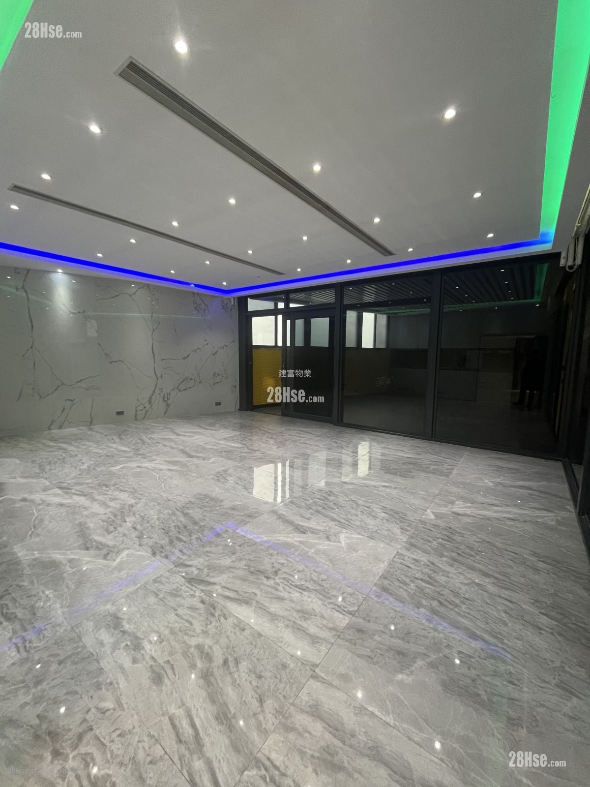 村屋 售盘 1,890 平方尺