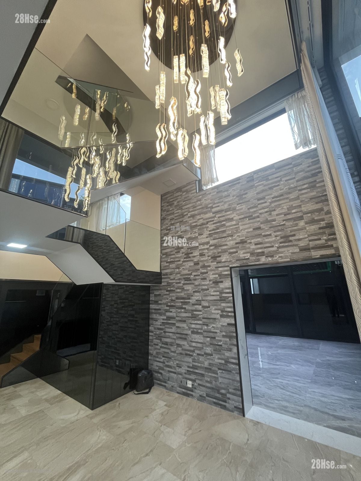 村屋 售盘 1,890 平方尺