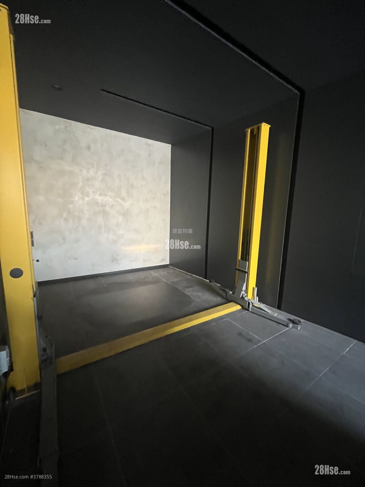 村屋 售盘 1,890 平方尺