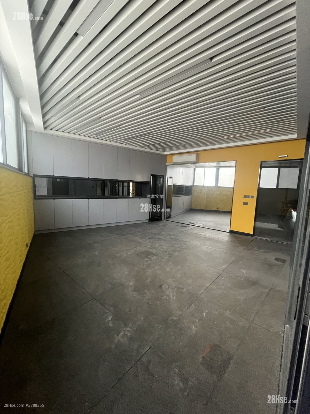 村屋 售盘 1,890 平方尺