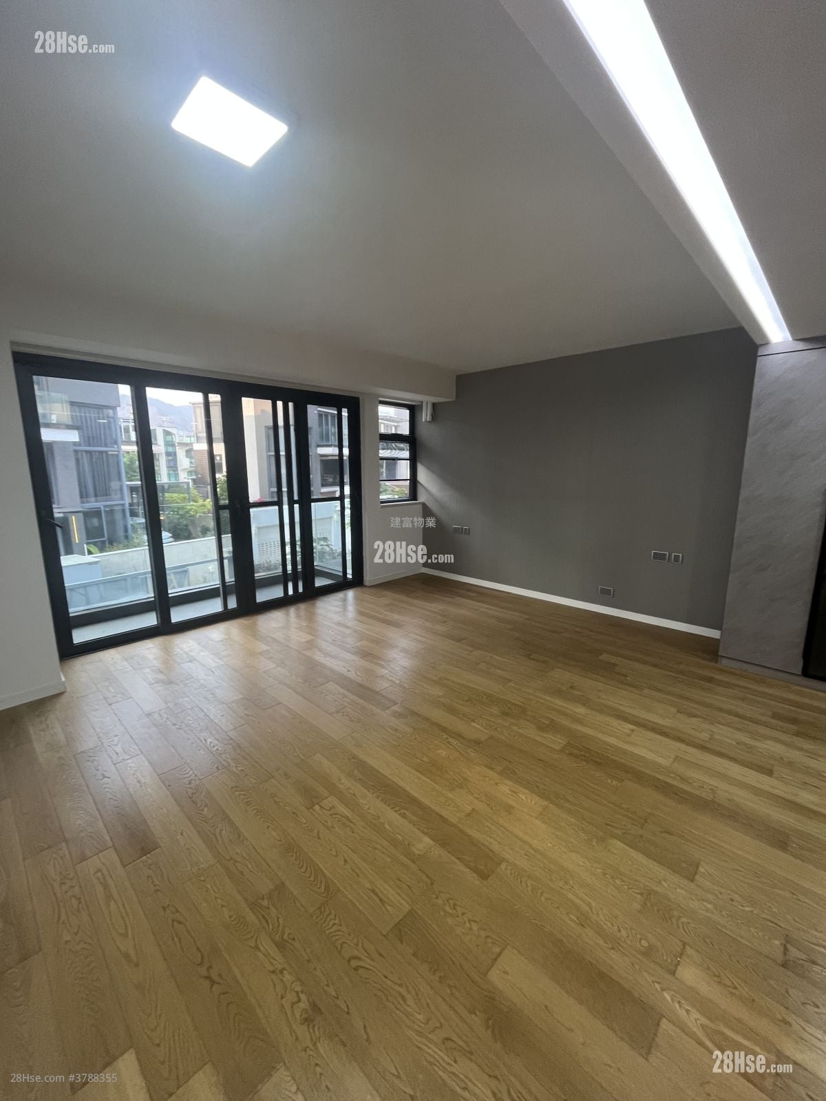 村屋 售盘 1,890 平方尺