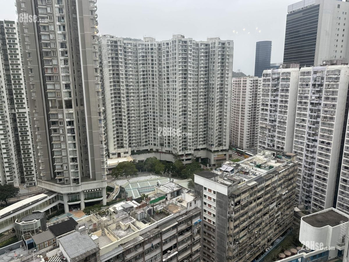 Kornhill Sell 1 Bedroom , 1 Bathroom 461 ft²