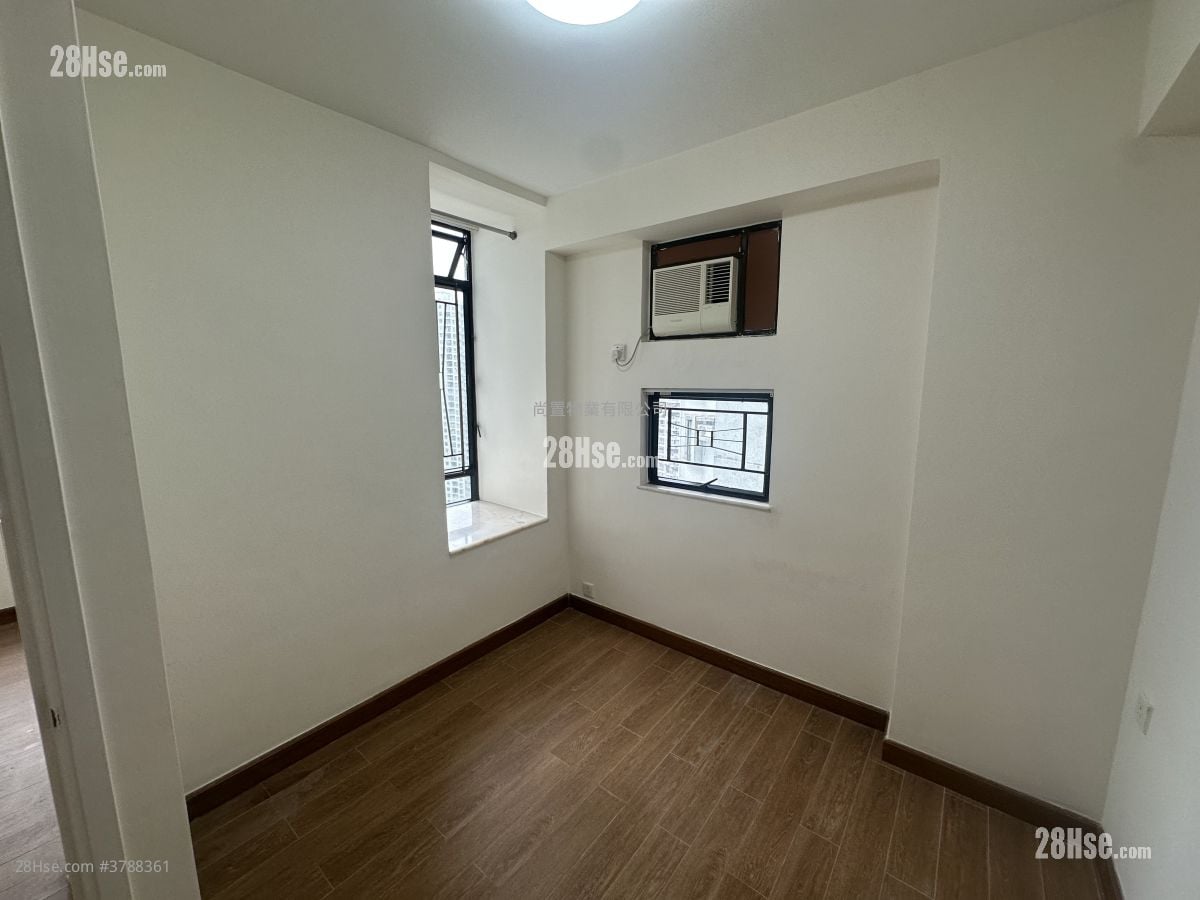 Kornhill Sell 1 Bedroom , 1 Bathroom 461 ft²