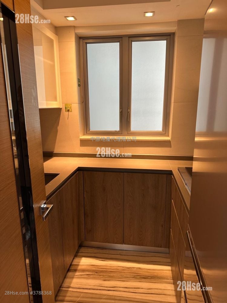 峻峦 售盘 2 房 , 1 浴室 526 平方尺