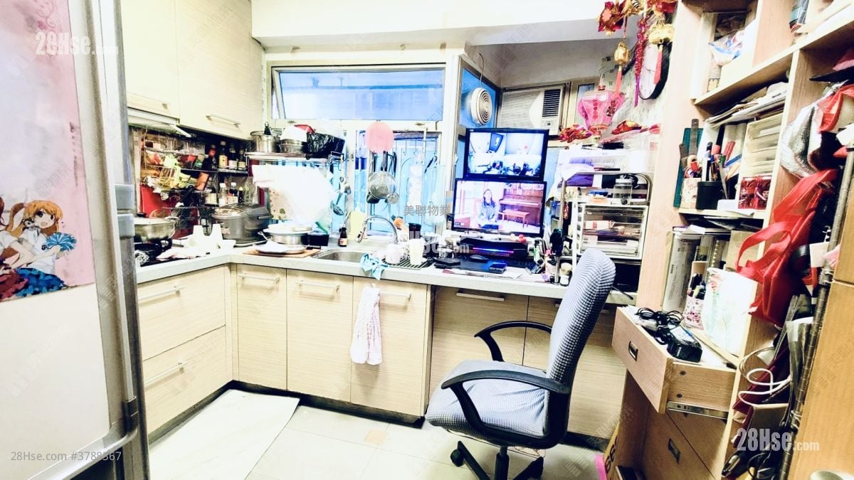 宝峰园 售盘 3 房 822 平方尺