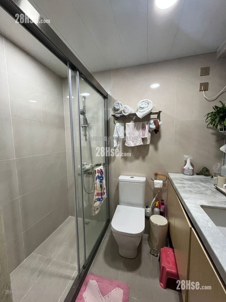Lai Tsui Court Sell 2 Bedrooms , 1 Bathroom 452 ft²