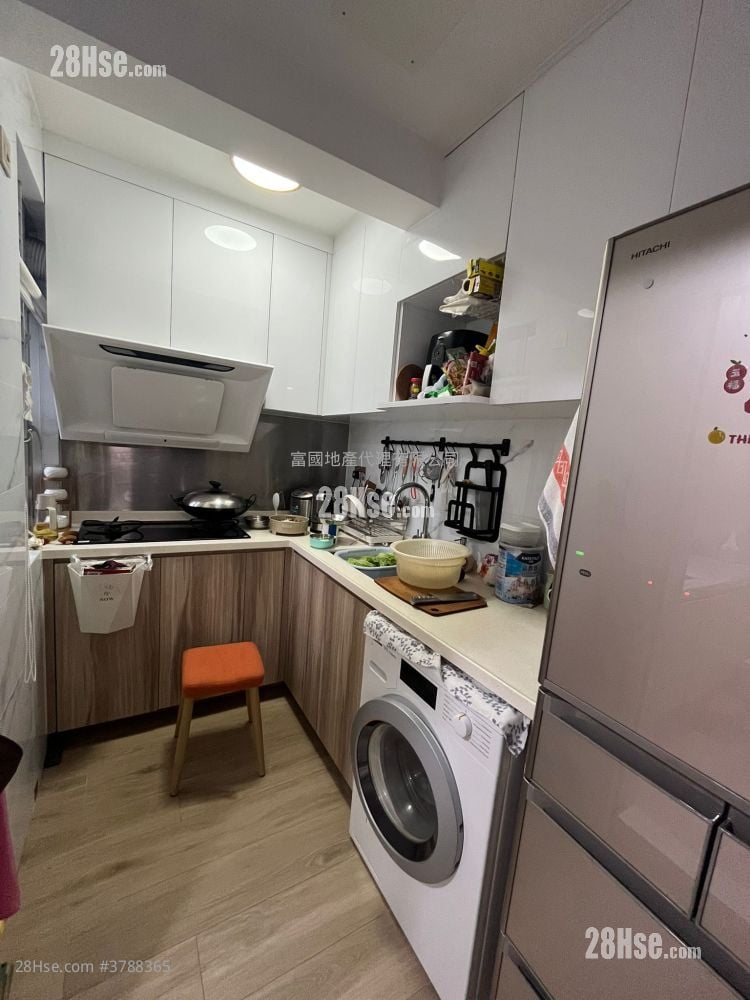 Lai Tsui Court Sell 2 Bedrooms , 1 Bathroom 452 ft²