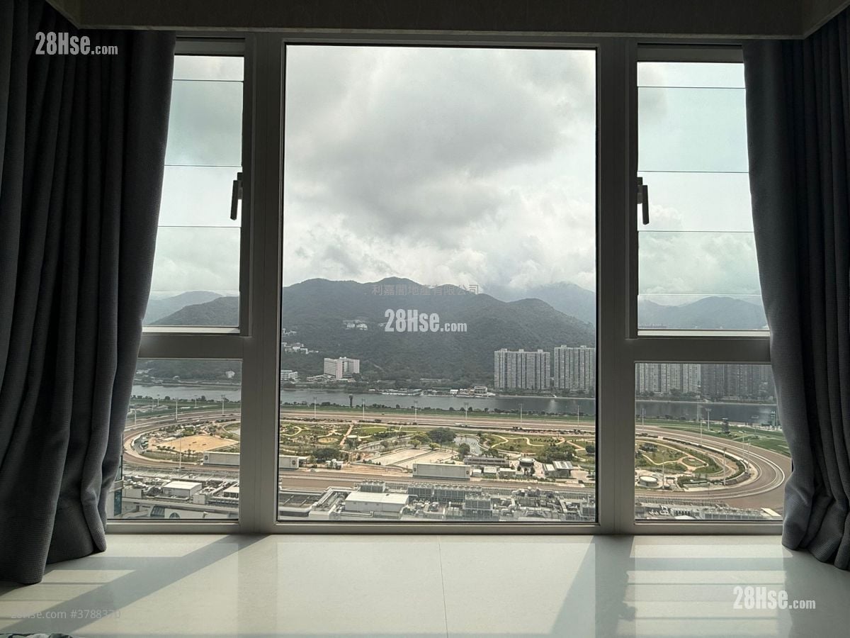 骏景园 售盘 3 房 974 平方尺