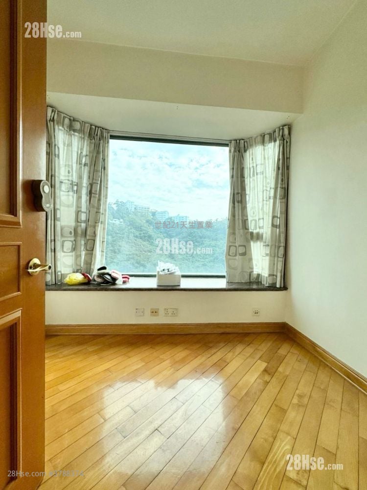 Palatial Coast Rental 3 Bedrooms , 1 Bathroom 672 ft²