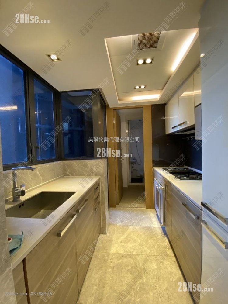 The Wings Rental 3 Bedrooms , 2 Bathrooms 827 ft²