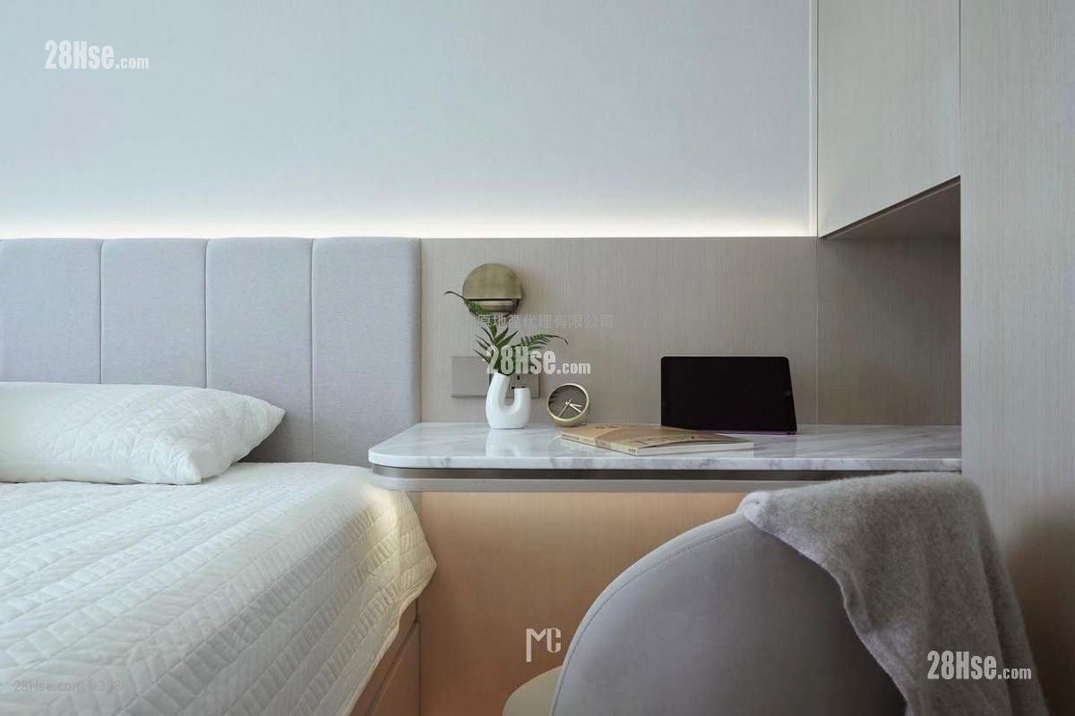 Lp10 Sell 3 Bedrooms 1,002 ft²