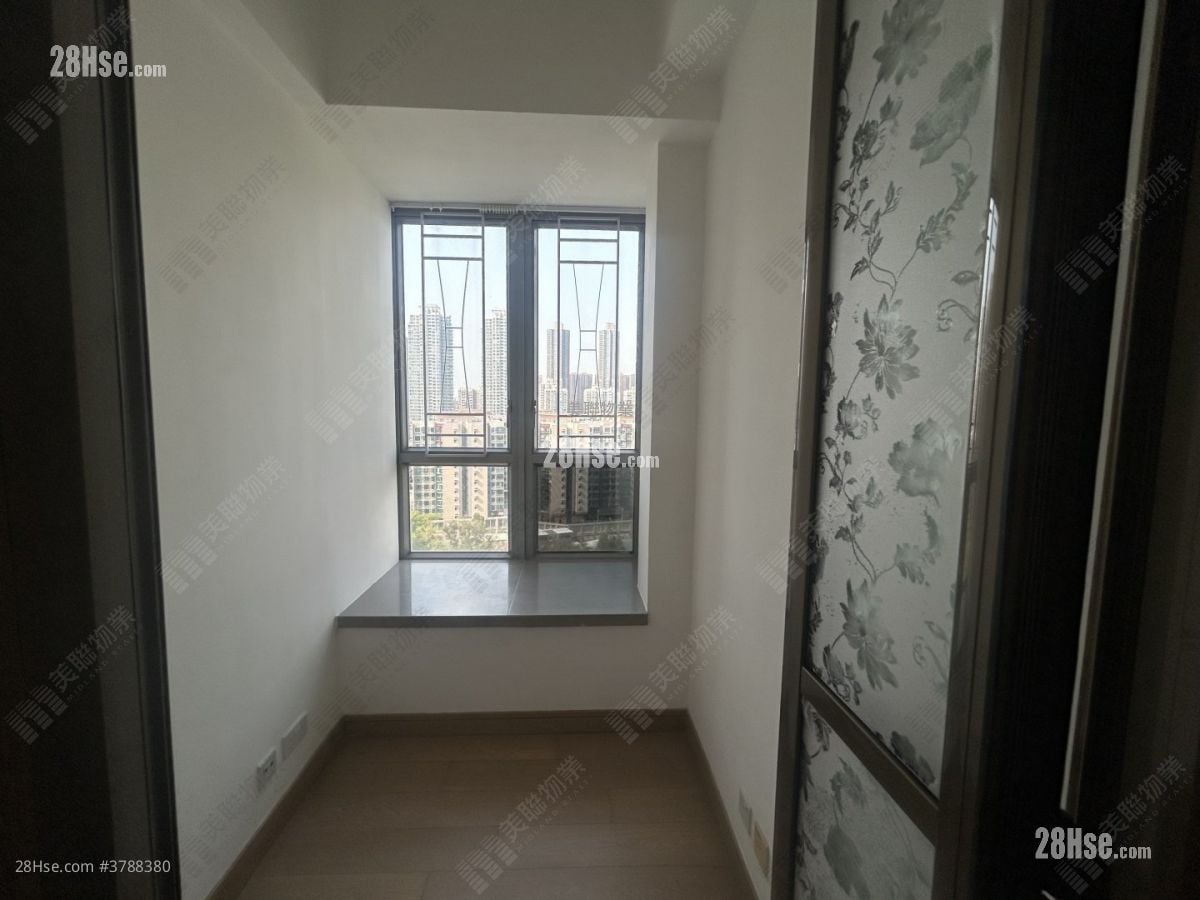 The Reach Rental 2 Bedrooms , 1 Bathroom 357 ft²