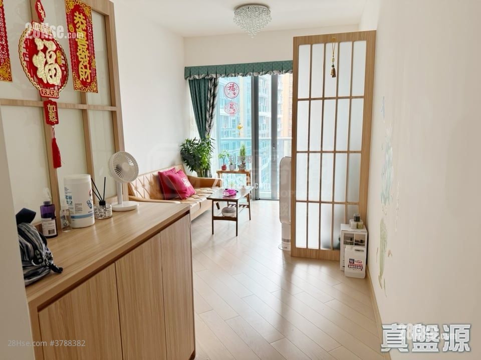 峻峦 售盘 2 房 581 平方尺