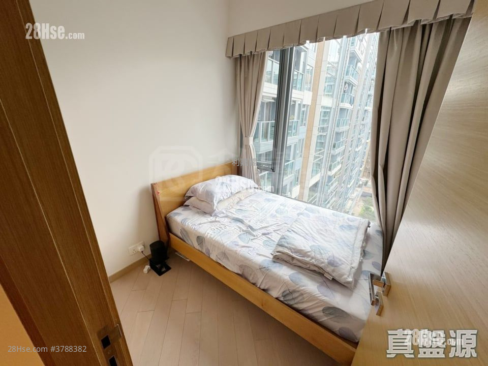 峻峦 售盘 2 房 581 平方尺